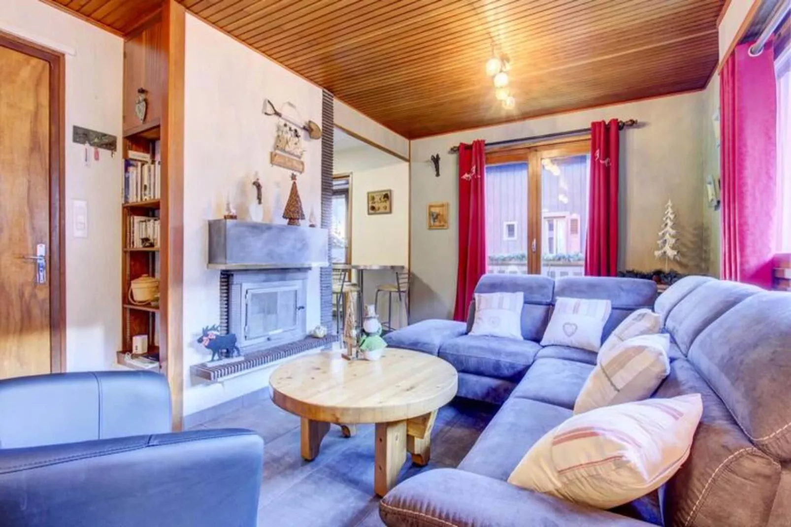 Résidence L'outo-Exterior in summer