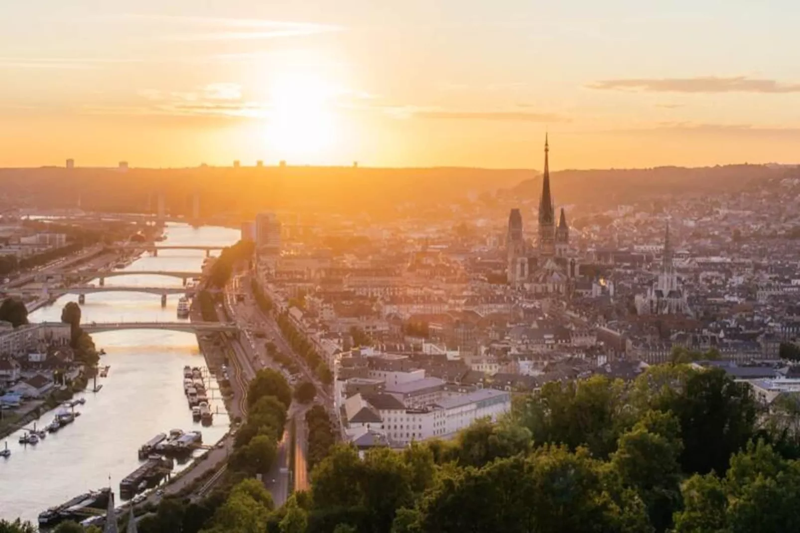 🎨 Loft De L'artiste - Parking - Standing-Image-tags.