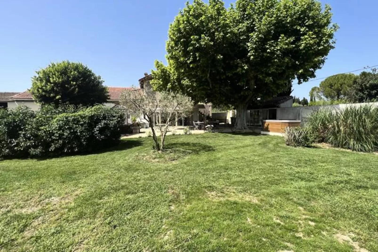 Appartement Lumineux Avec Piscine Et Spa-Image-tags.