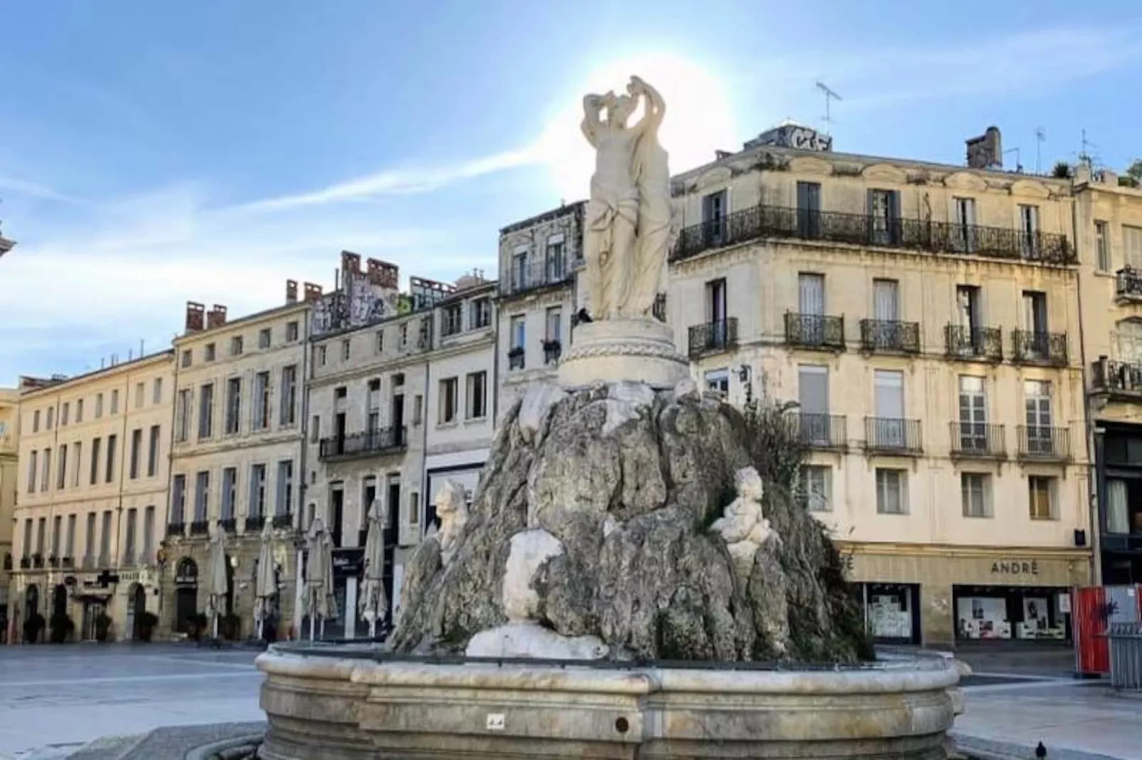 Les Toits De L'argenterie-Image-tags.