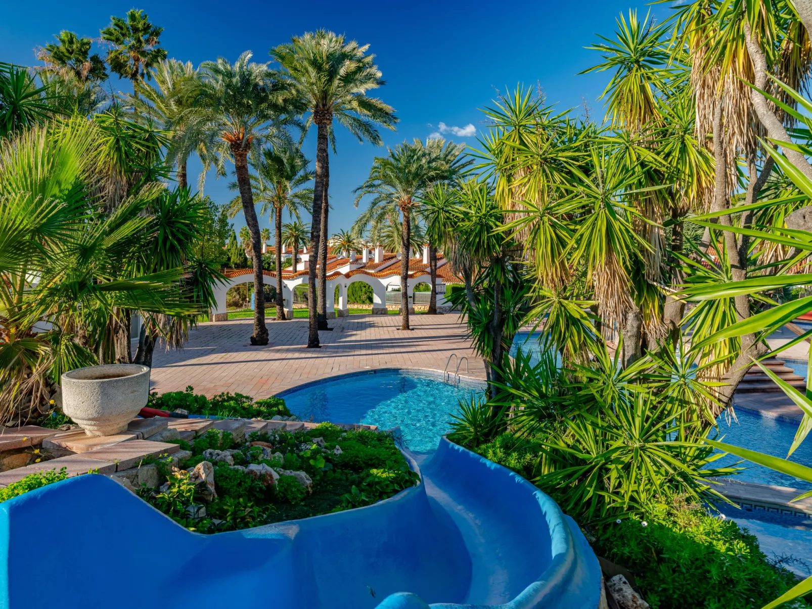 Residencia La Perla-Draußen