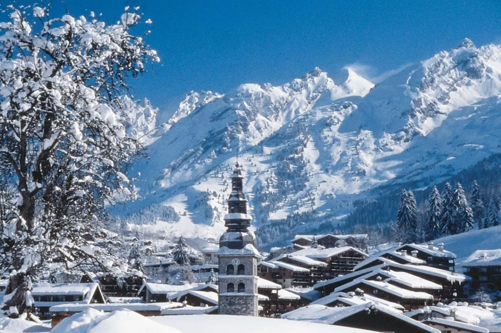 Appartements à La Clusaz-Zones hiver à 20 km
