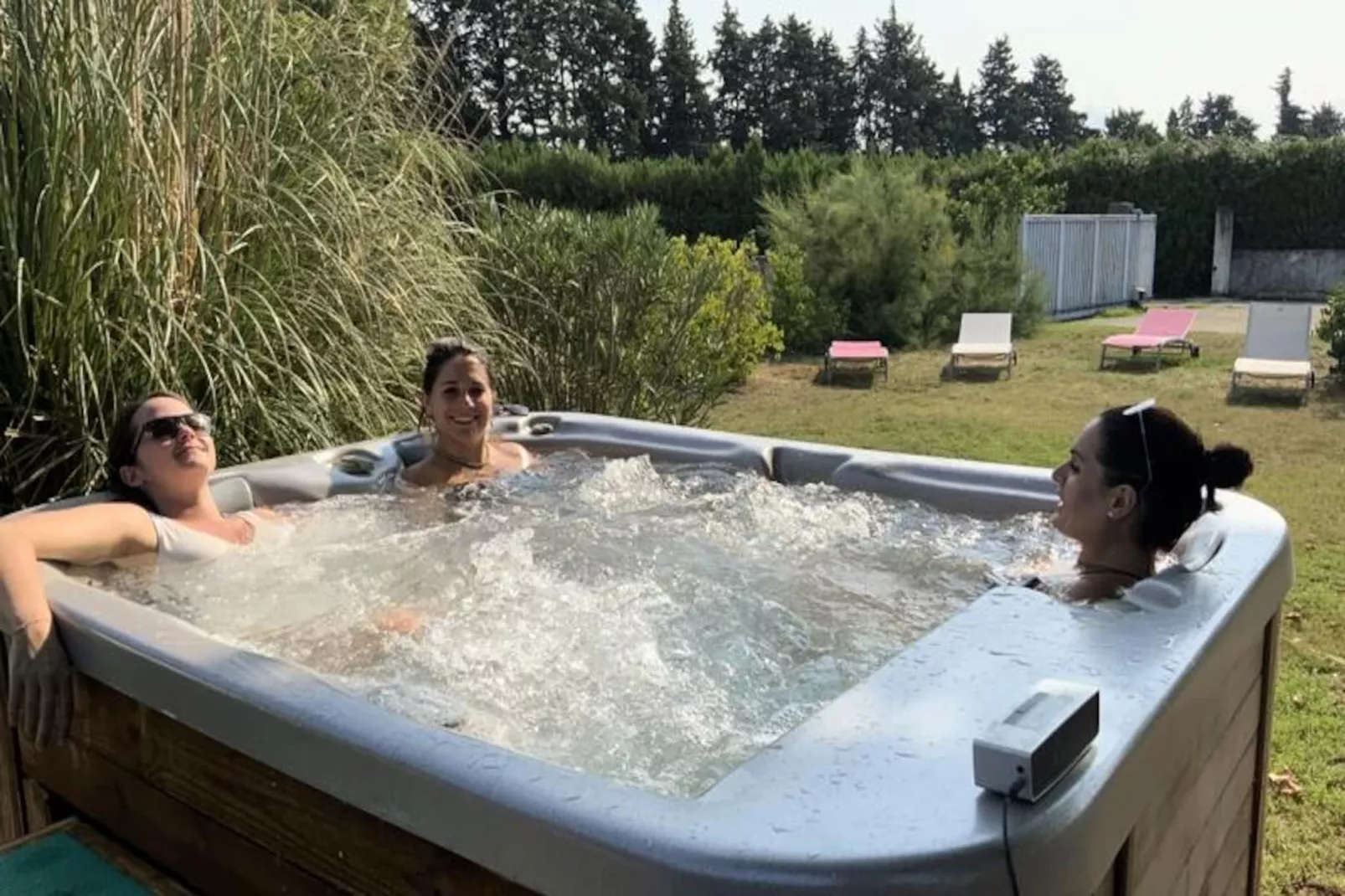 Appartement Lumineux Avec Piscine Et Spa-Image-tags.