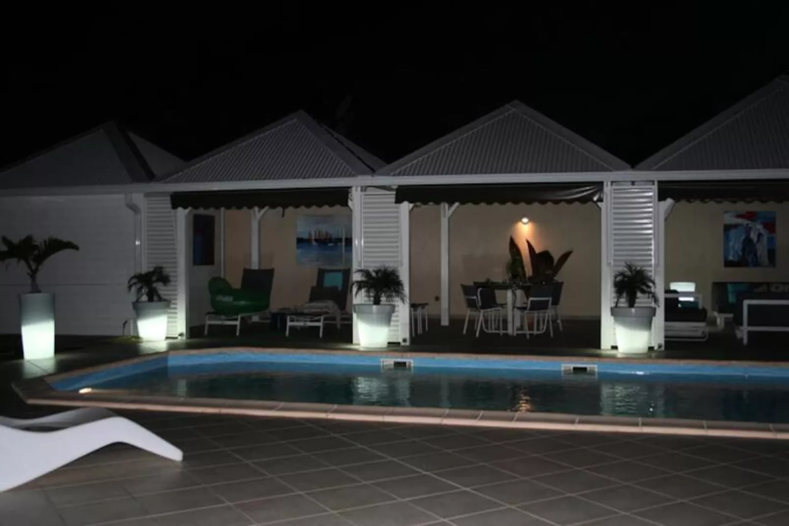 Villa Arbre Du Voyageur-Image-tags.