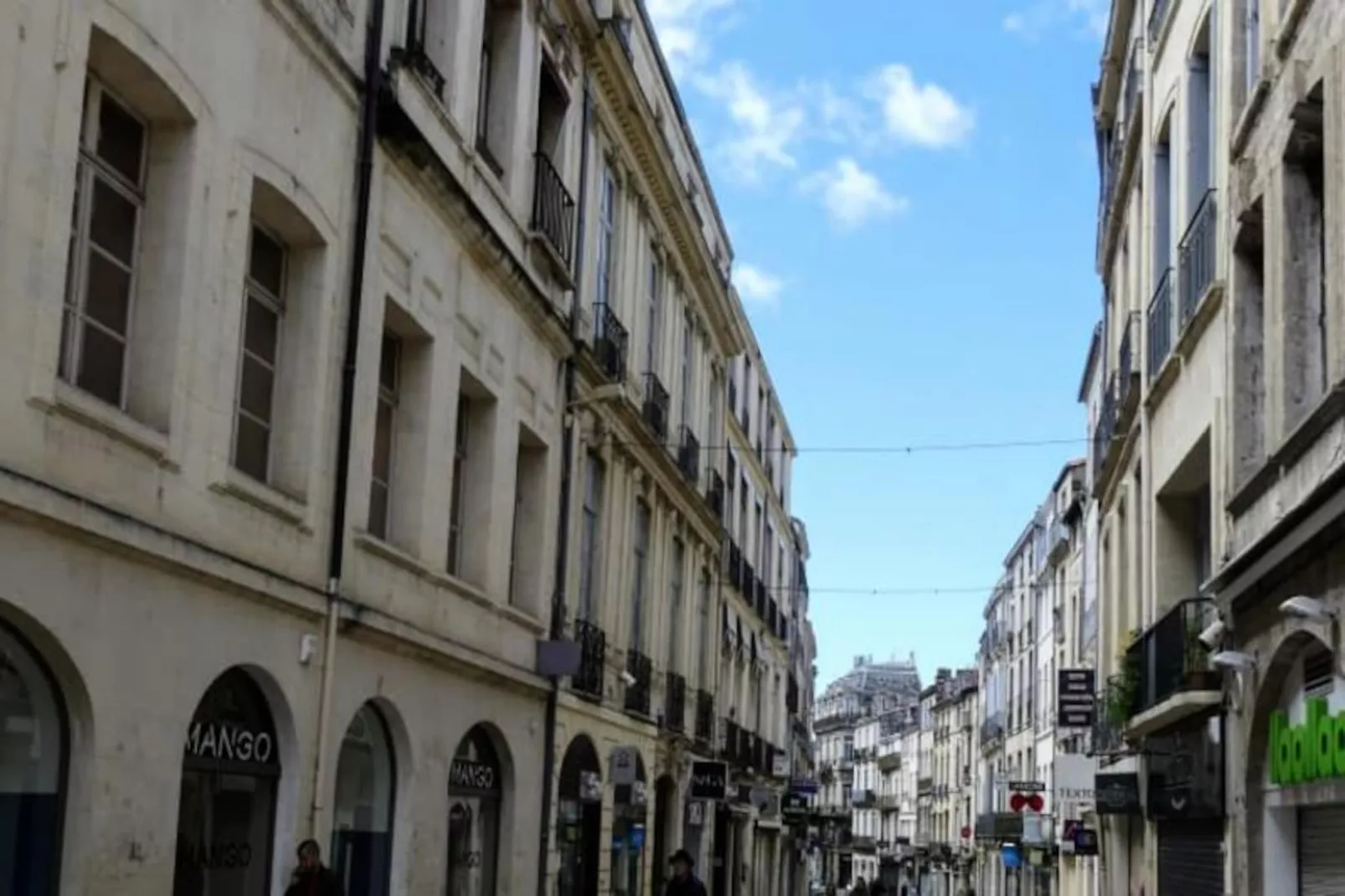 Les Toits De L'argenterie-Image-tags.