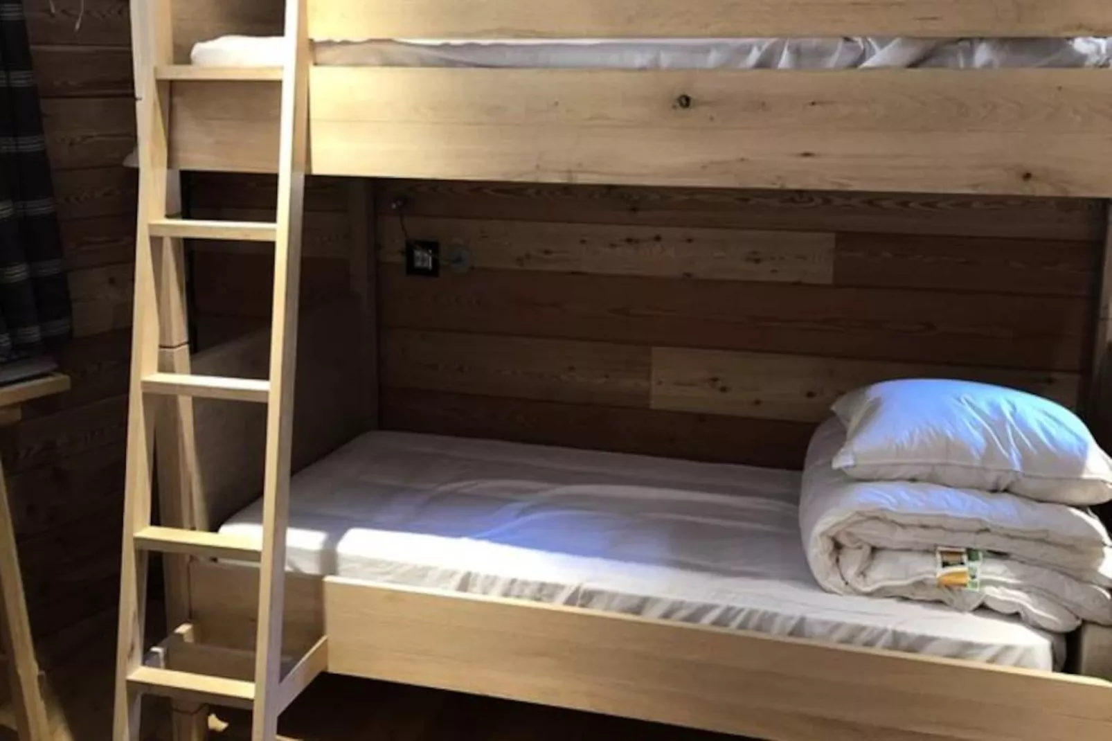 Chalet Pic Bayle-Image-tags.