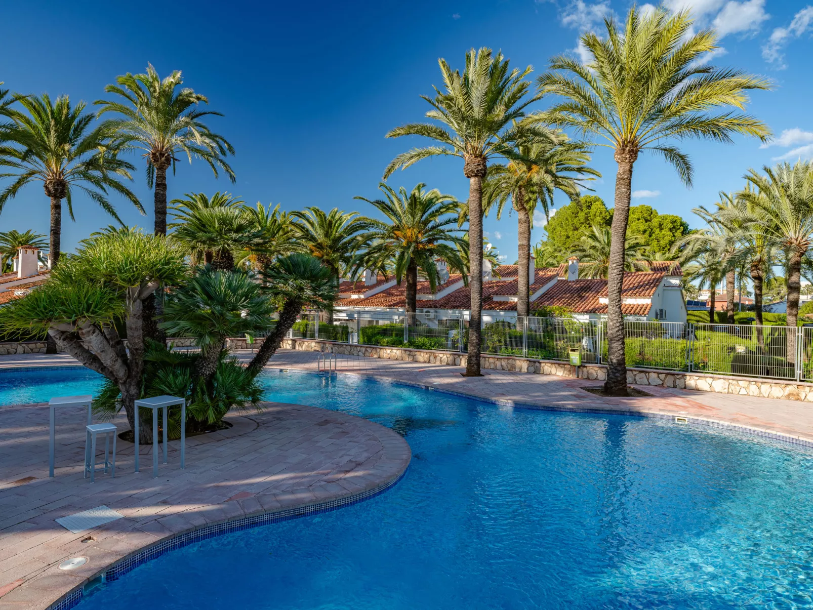 Residencia La Perla-Draußen