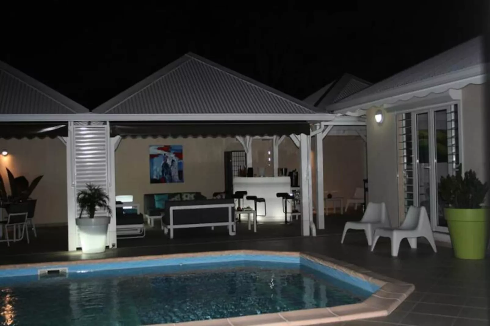 Villa Arbre Du Voyageur-Image-tags.