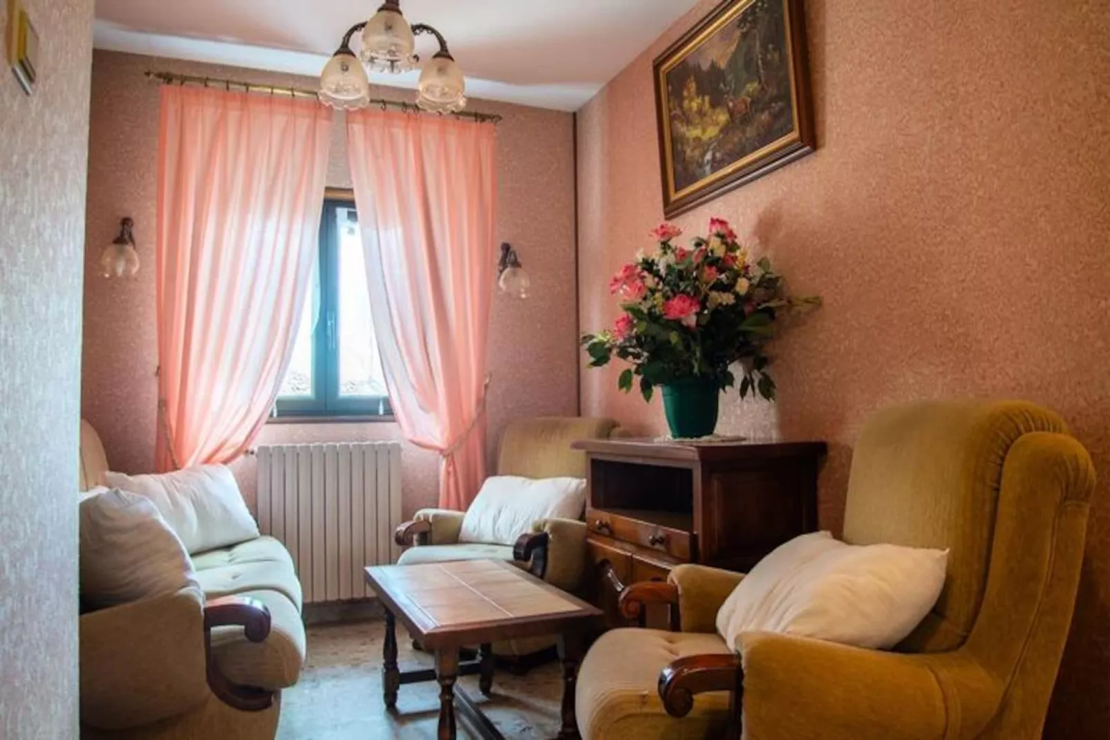 Gîte de France Bon aubrac pour 12 personnes 2 épis-Image-tags.