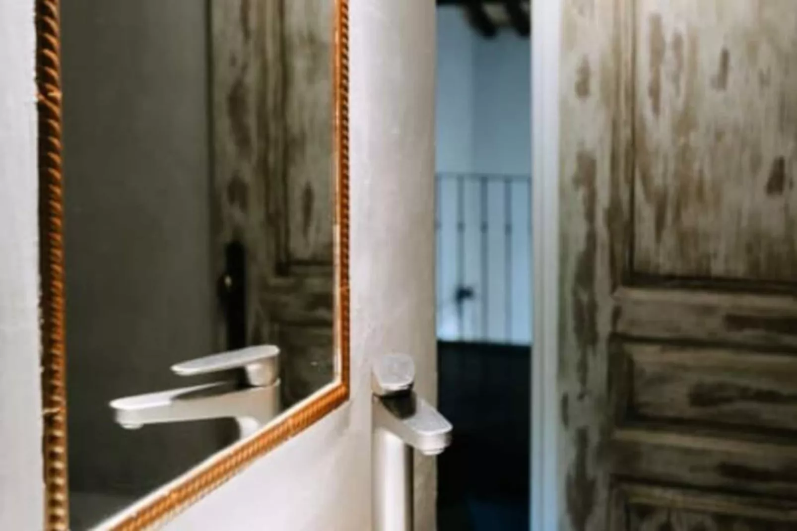 84b6 - Loft Dans Mas De Charme Du Xviii&egrave;me Si&egrave;cle-Image-tags.