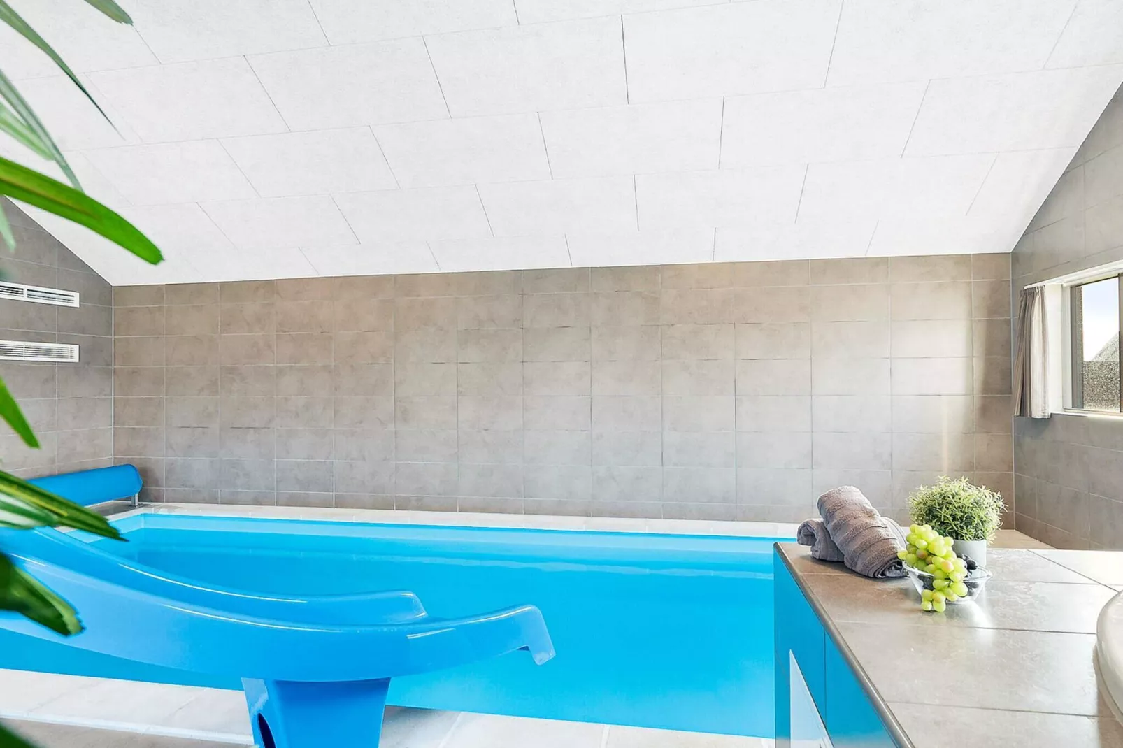 Luxury Retreat with Pool - By Traum Ferienwohnungen-Swimming pool