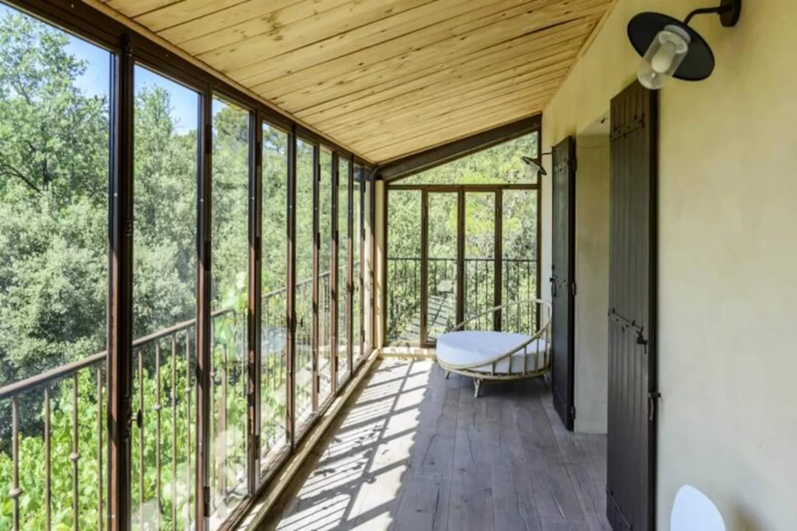 Les Gardis, Votre Refuge Id&eacute;al En Provence.-Image-tags.