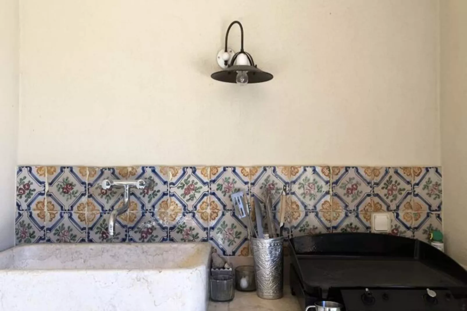 Bastide Blanche : Votre &eacute;vasion En Provence-Image-tags.