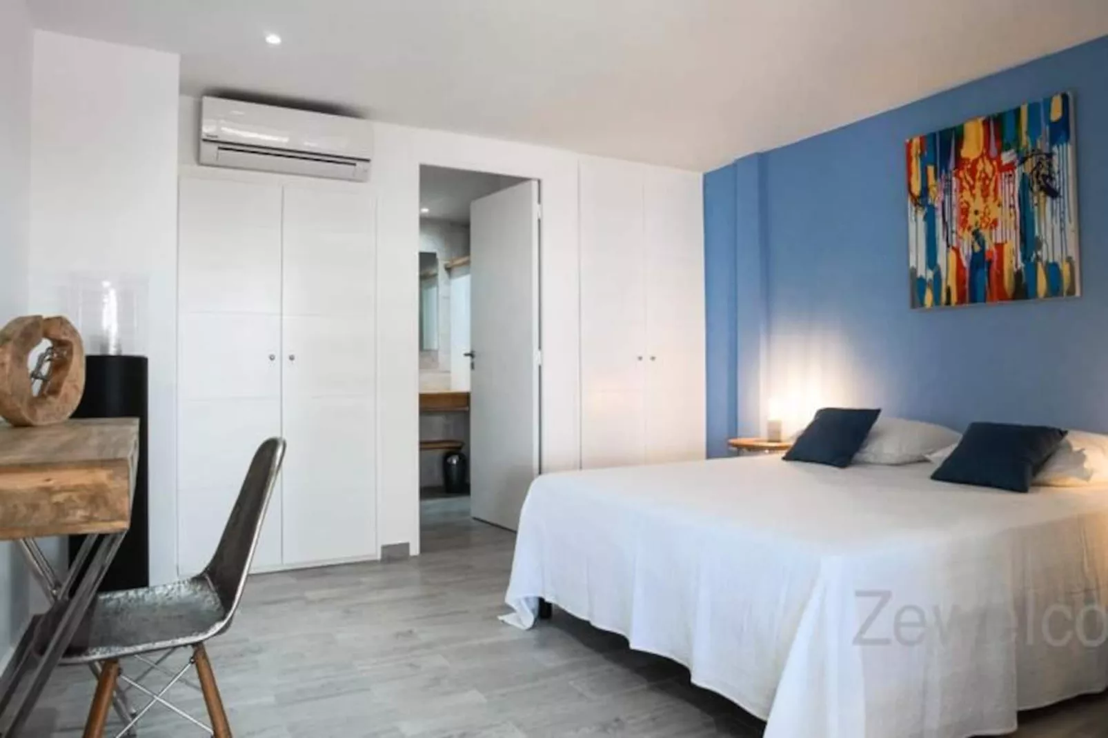 Villa Sea Side-Image-tags.