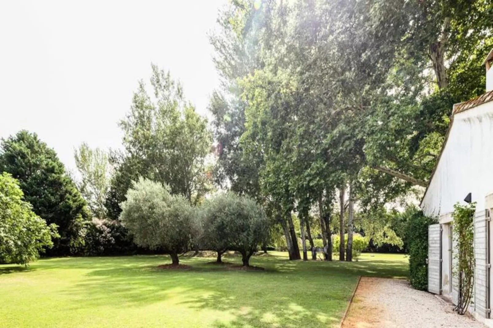 Maison De Famille En Provence-Image-tags.