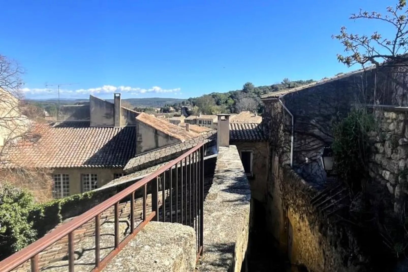 Superbe Villa Avec Vue, Entre Aix En Provence Et Luberon-Image-tags.