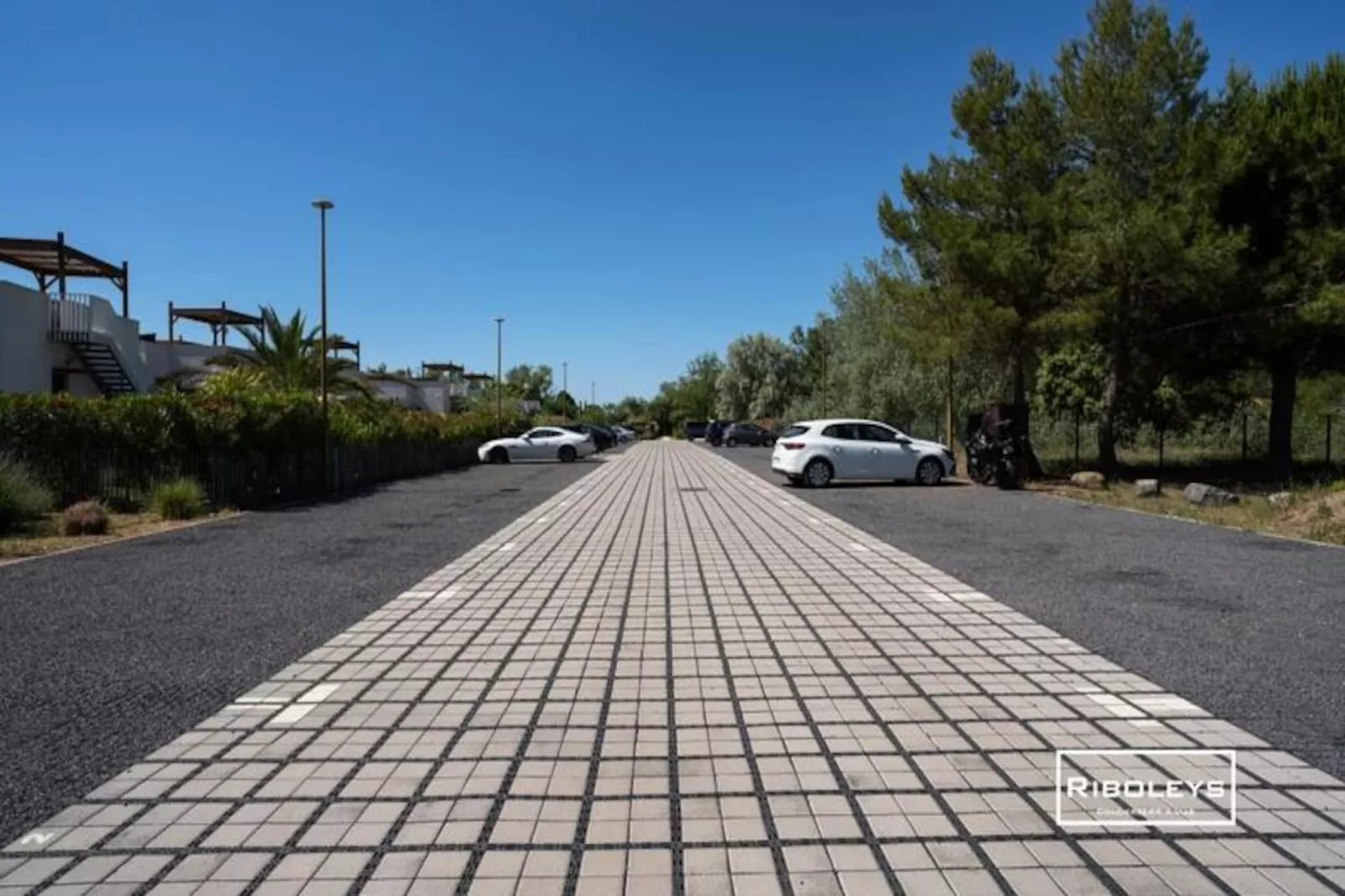 T2 Climatis&eacute; Avec Wifi Et Piscine-Image-tags.