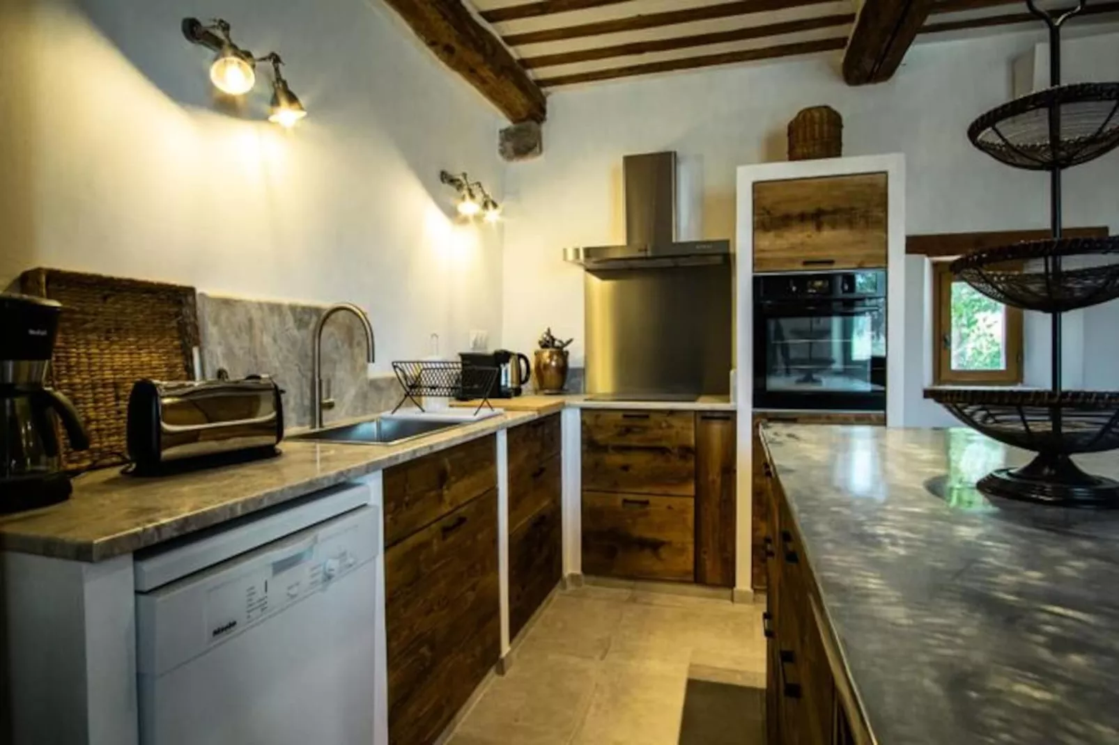 Mas Sylvie - Isle-sur-la-sorgue-Image-tags.