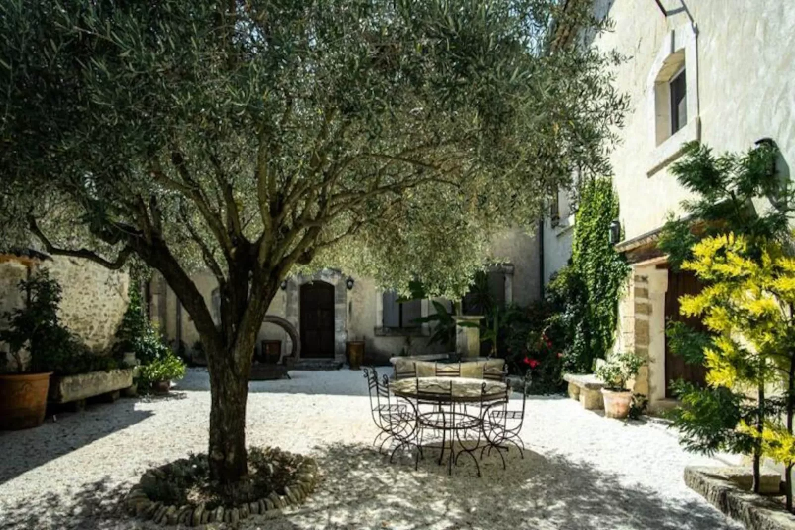 Mas Sylvie - Isle-sur-la-sorgue-Image-tags.