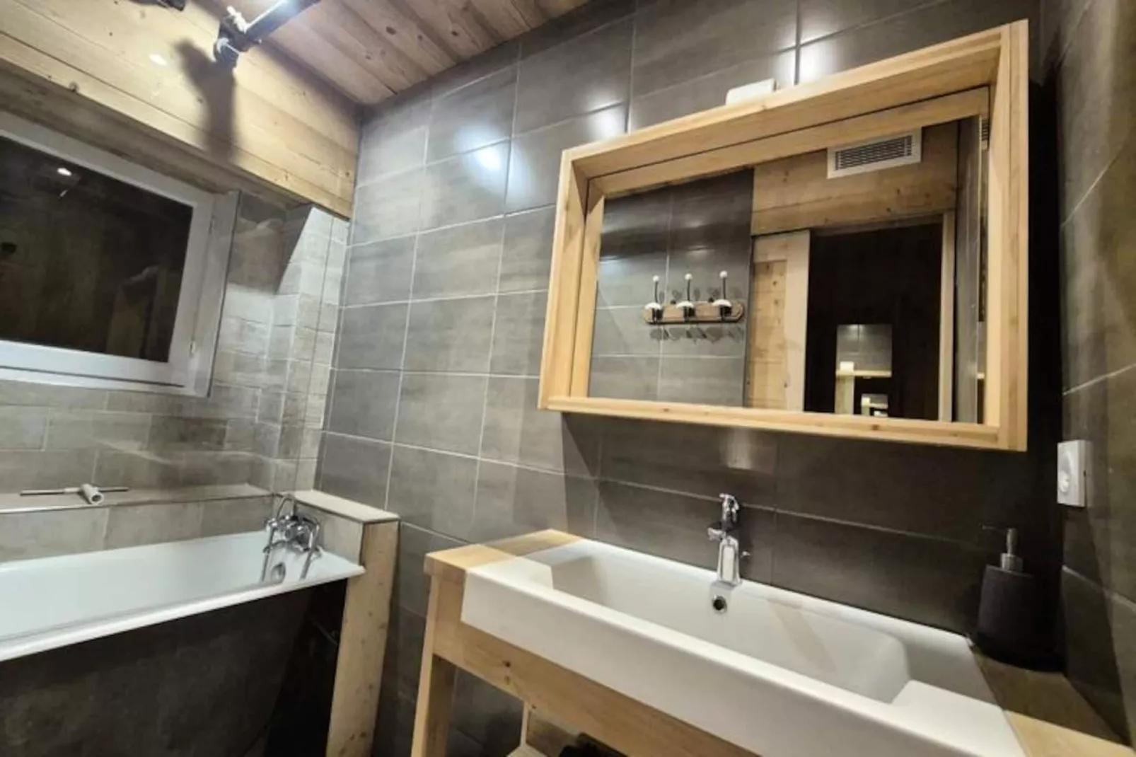 Chalet Au Revard , Au Calme 12 Pers.***-Image-tags.