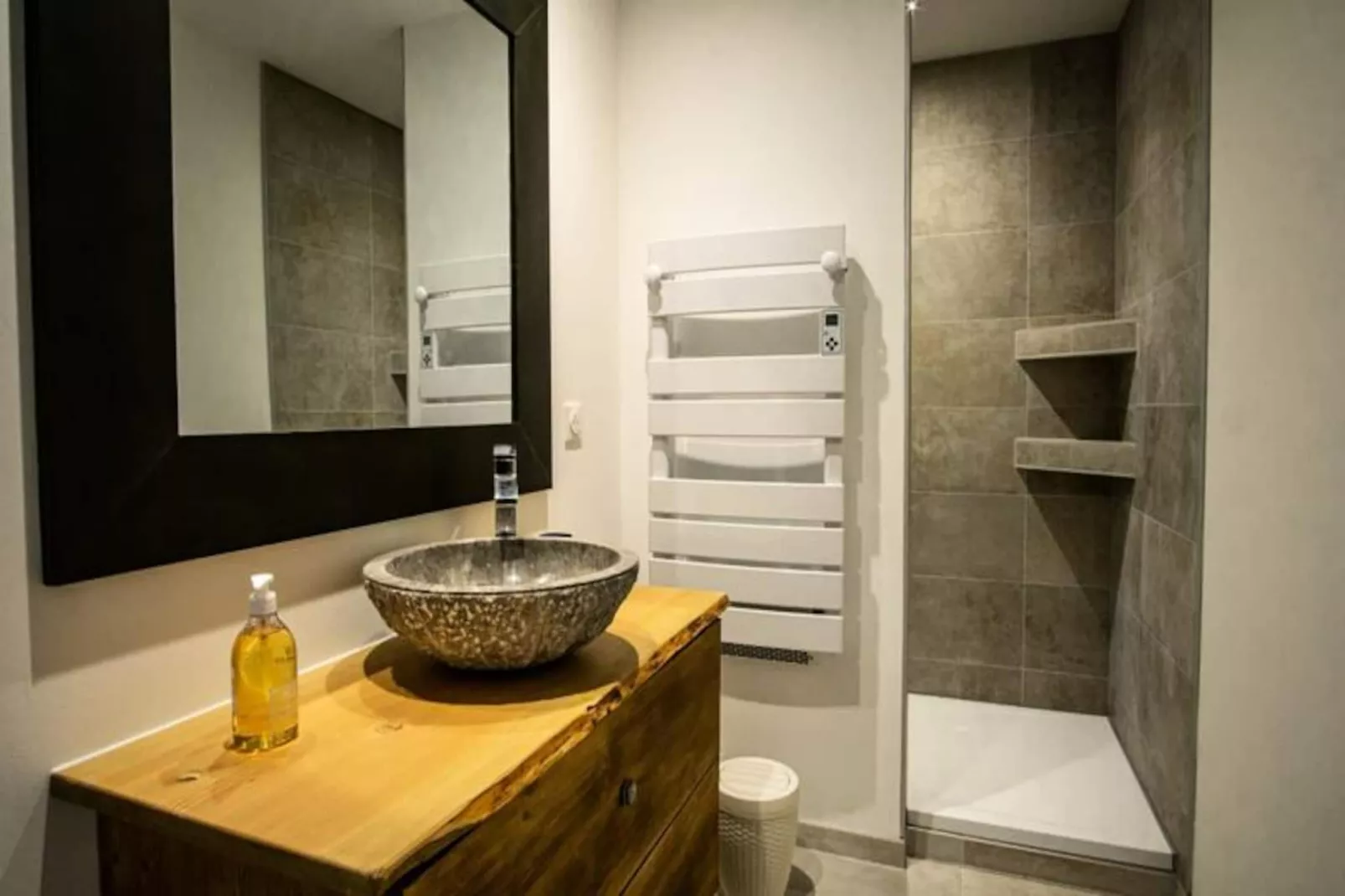 Mas Sylvie - Isle-sur-la-sorgue-Image-tags.