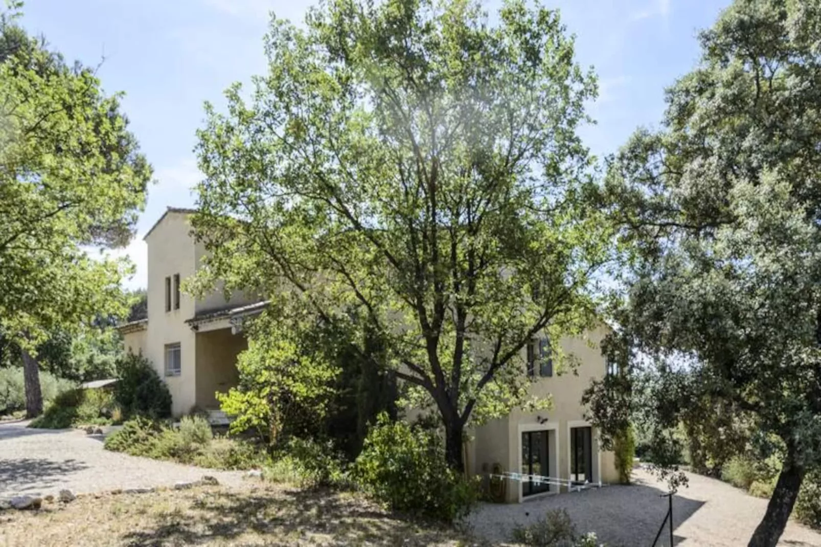 Les Gardis, Votre Refuge Id&eacute;al En Provence.-Image-tags.