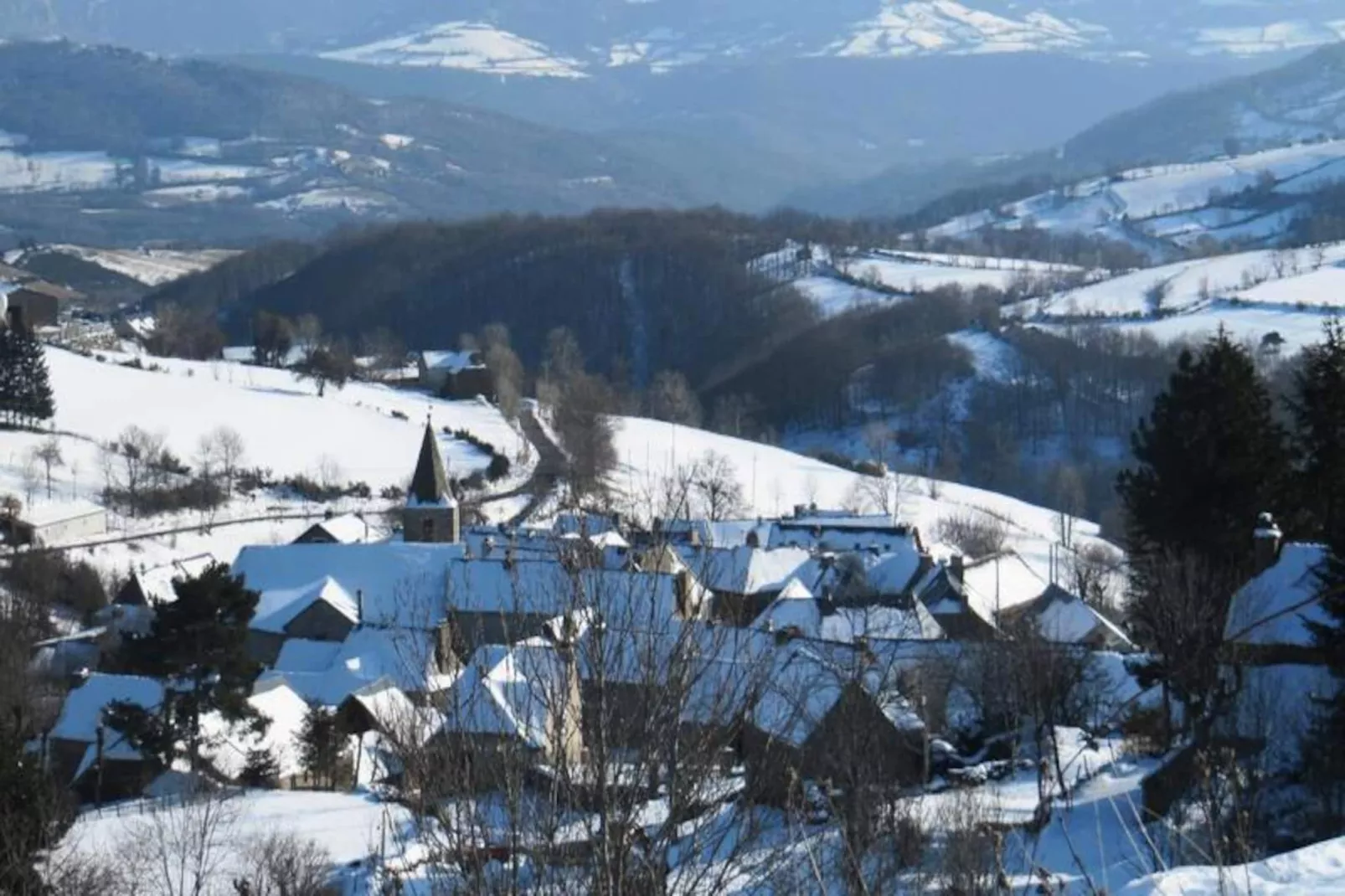 Gîte de France Bon aubrac pour 12 personnes 2 épis-Image-tags.