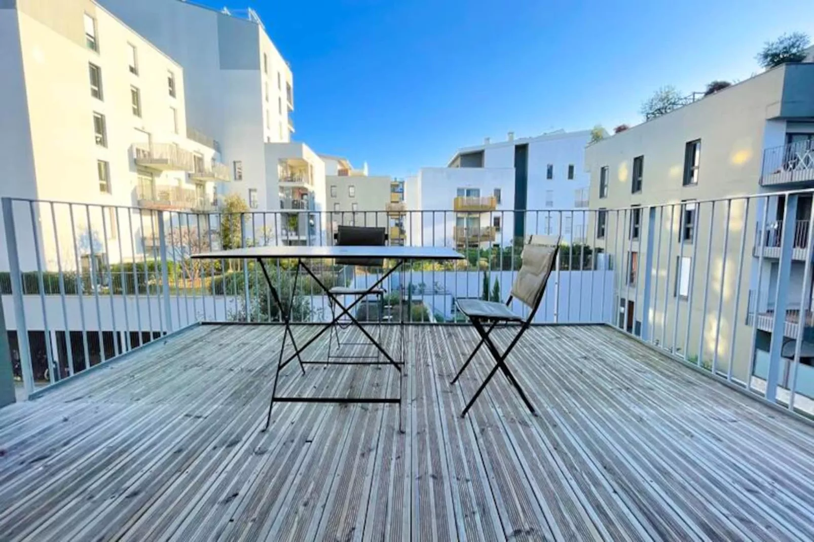 Appartement Rayonnant Et Moderne Tr&egrave;s Bien Situ&eacute;, Proche De La Cit&eacute; Du Vin-Image-tags.