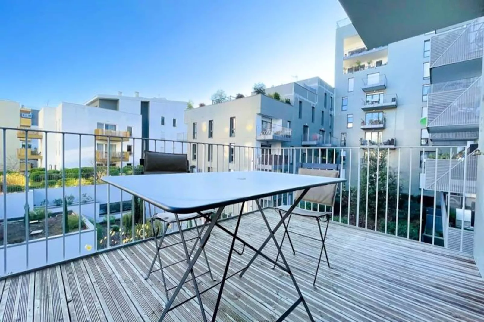 Appartement Rayonnant Et Moderne Tr&egrave;s Bien Situ&eacute;, Proche De La Cit&eacute; Du Vin-Image-tags.