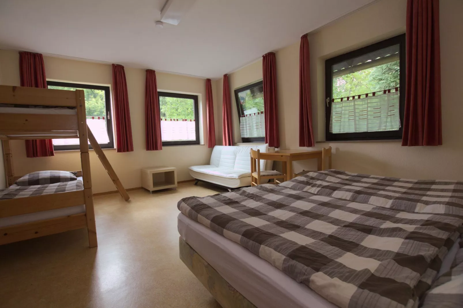 Jagdkopf 1 OG-Bedroom