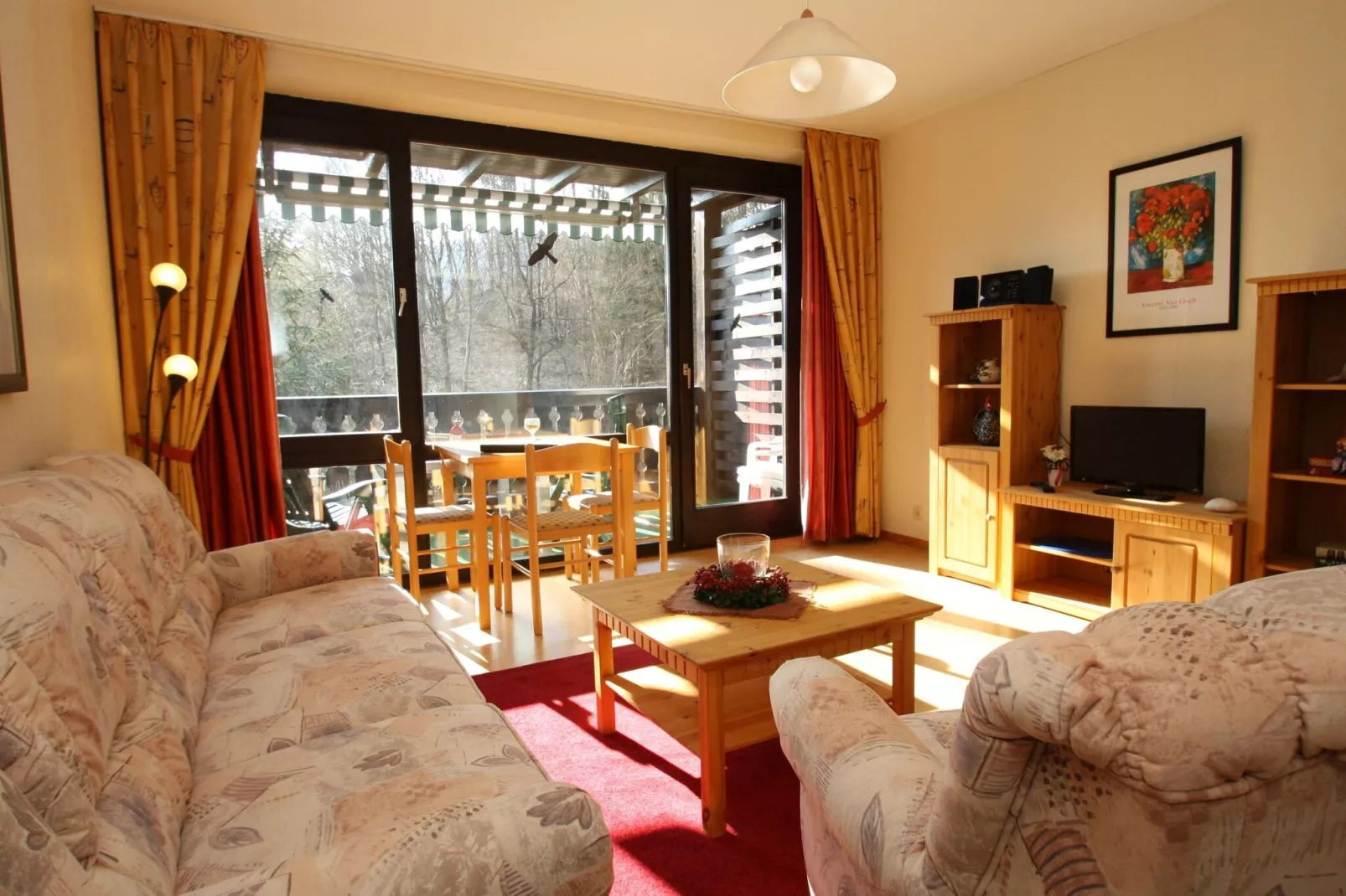Ganzes Haus-Living room