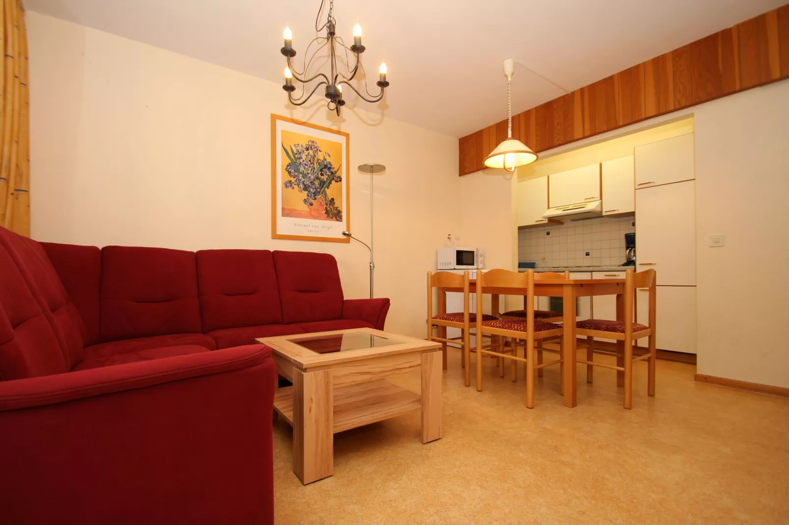 Ganzes Haus-Living room