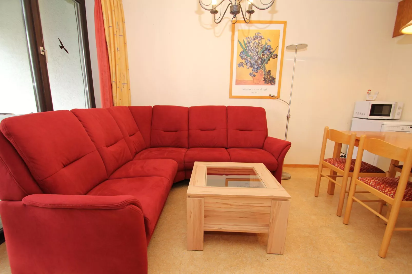 Ganzes Haus-Living room