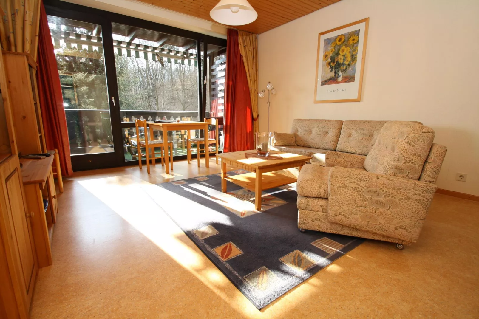 Ganzes Haus-Living room