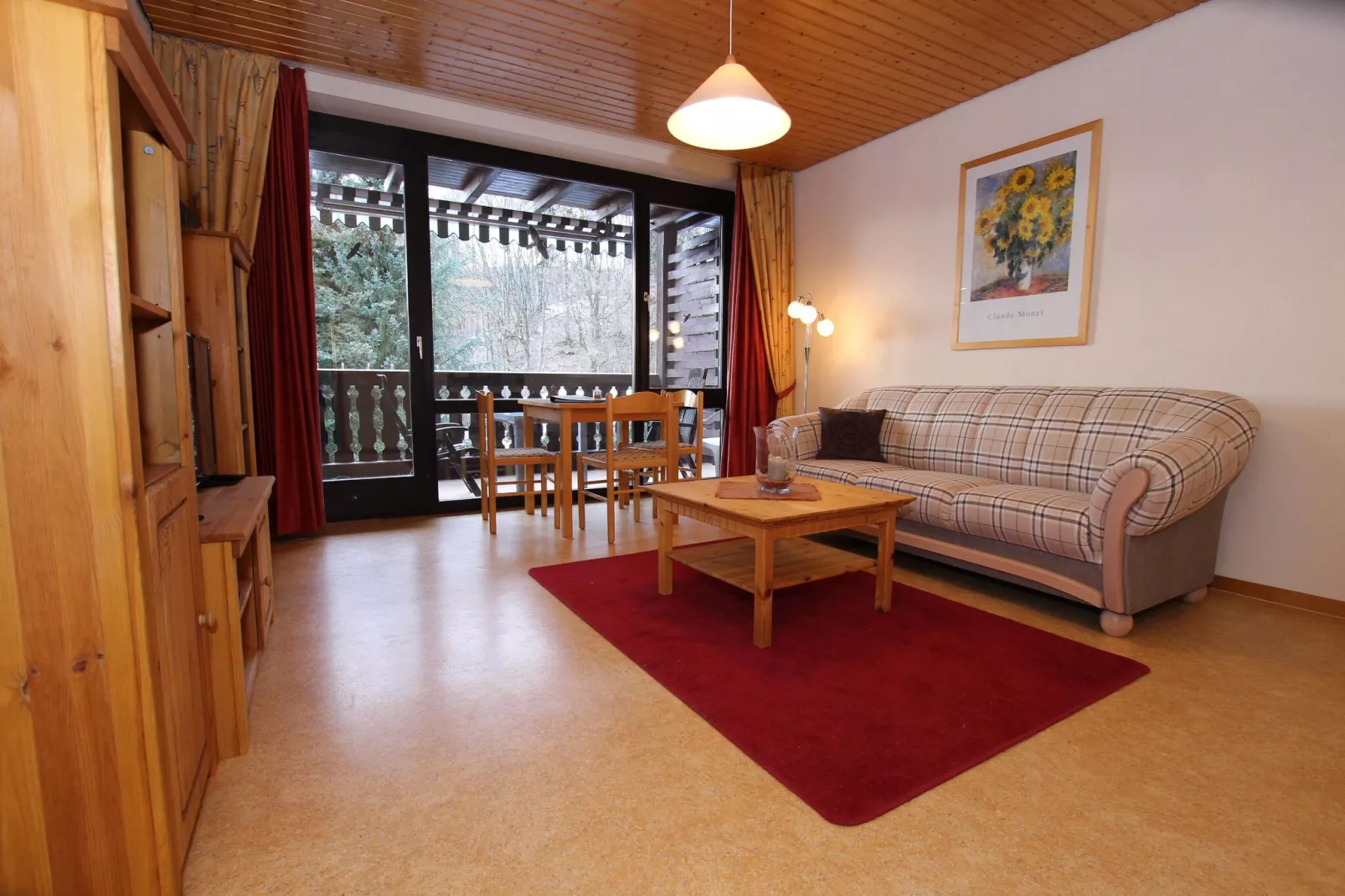 Ganzes Haus-Living room