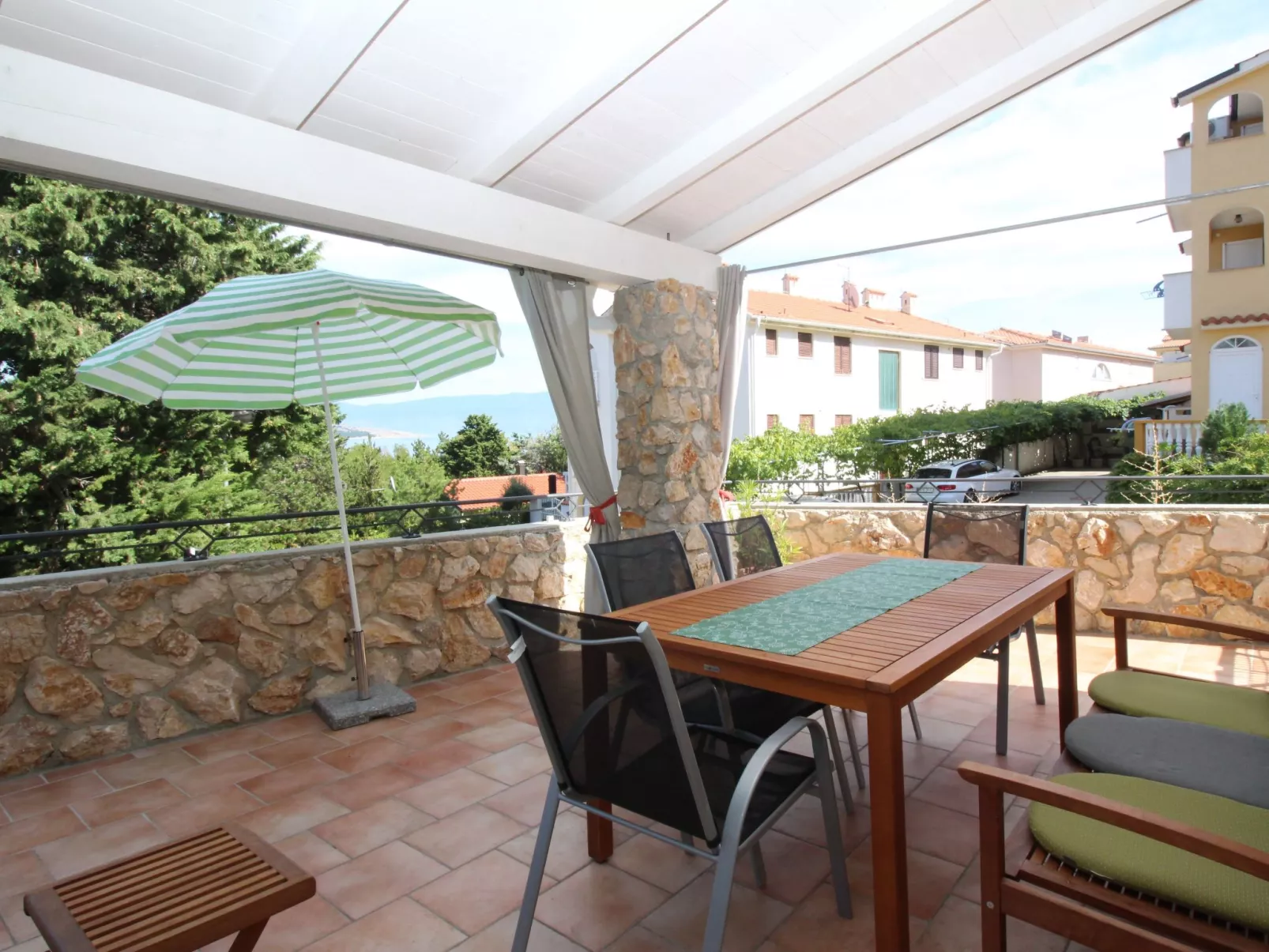 Appartement in Baška mit Eigener Terrasse