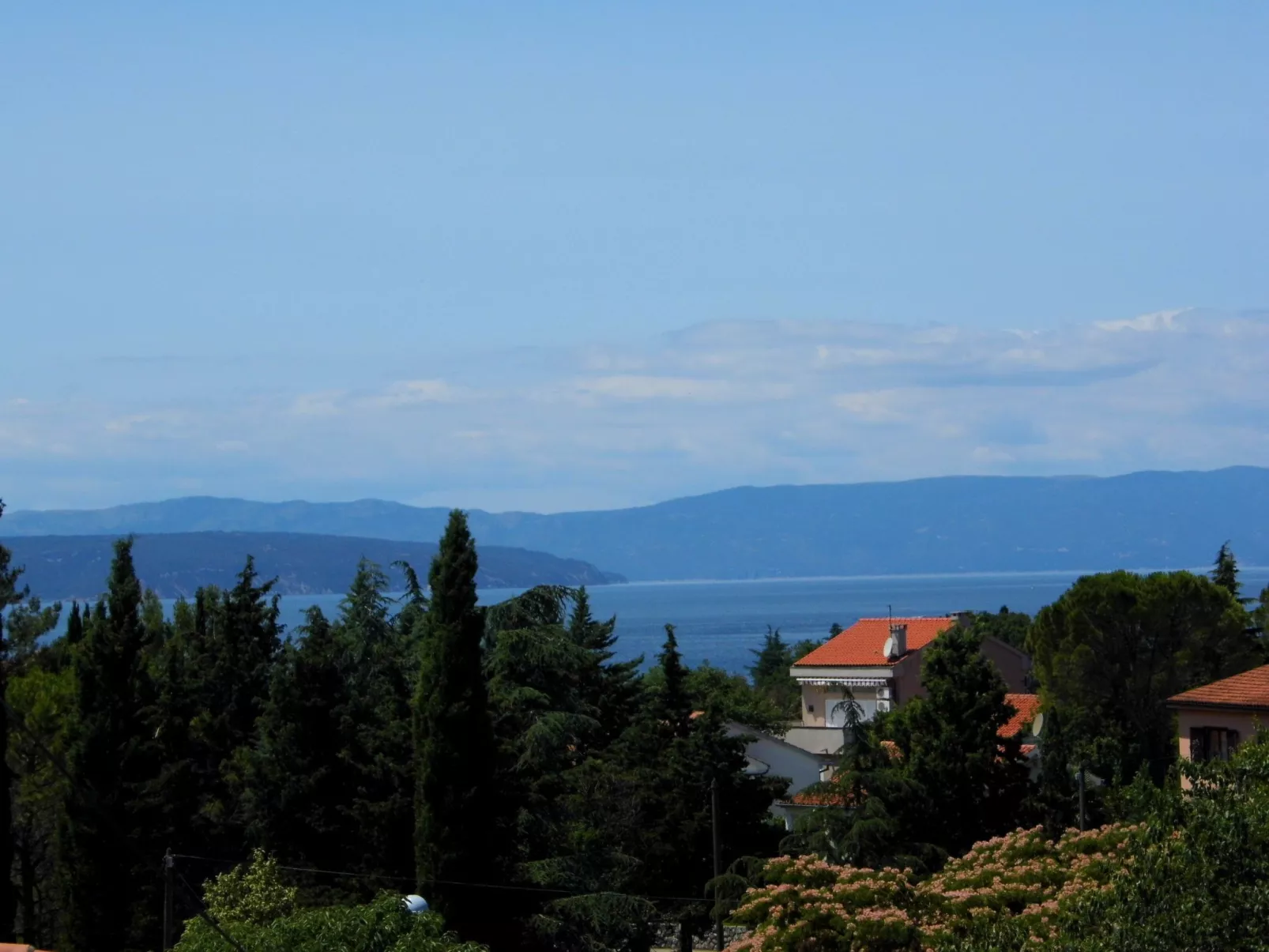 Schöne moderne und voll ausgestattete Wohnung.