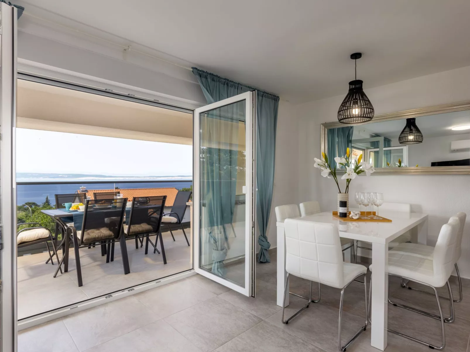 Modernes Apartment in Crikvenica mit Gemeinschaftspool