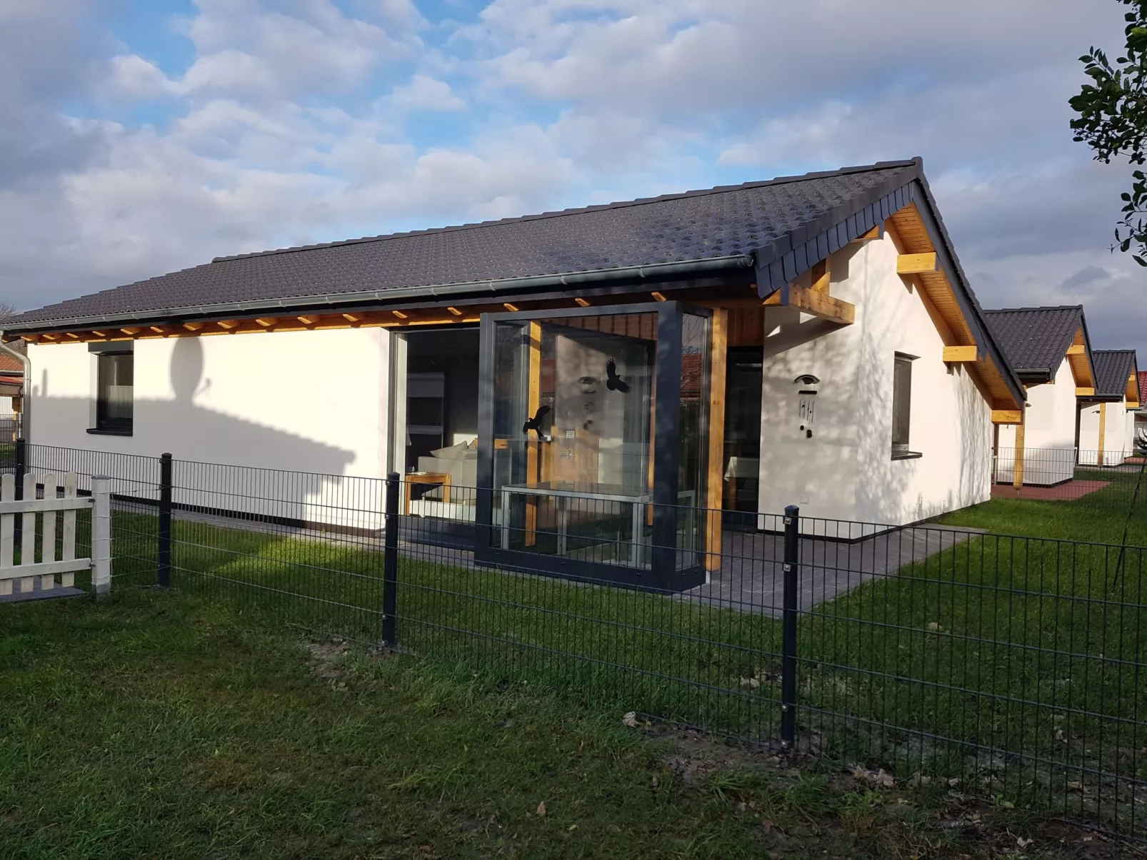 N3 Charmantes eingezäuntes Ferienhaus mit Garten