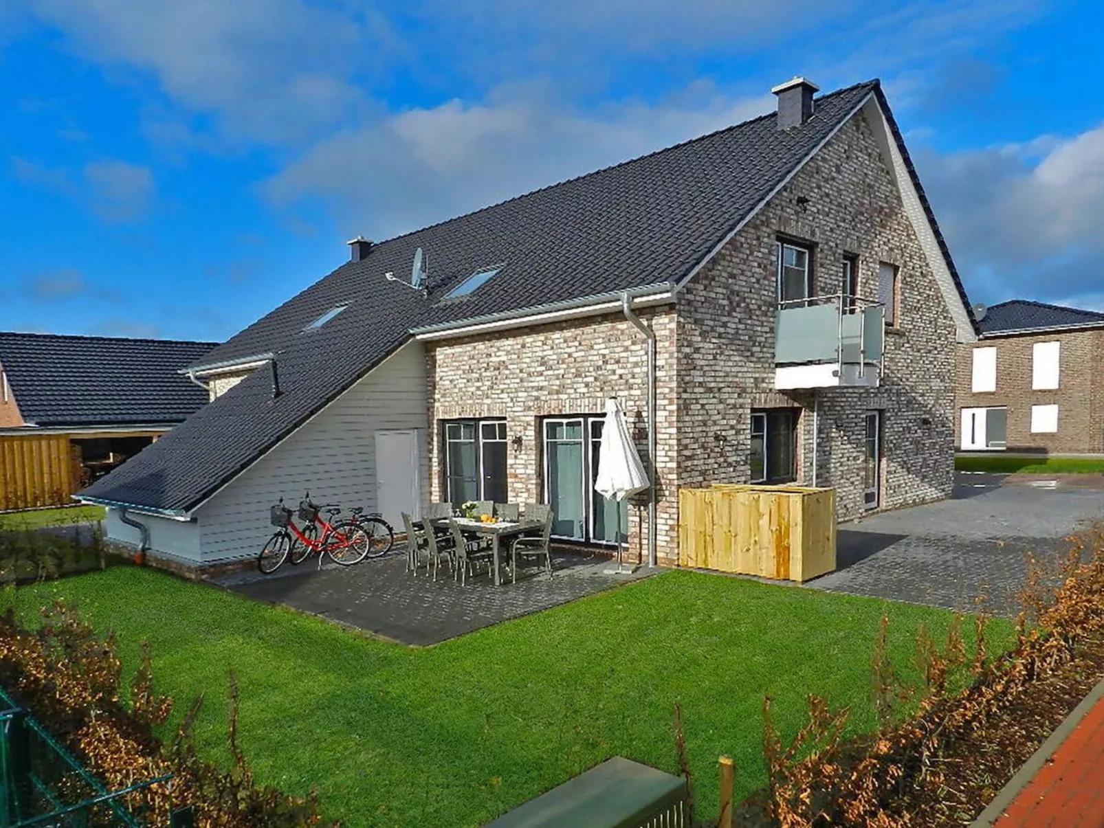 In Burhave mit Großer Terrasse