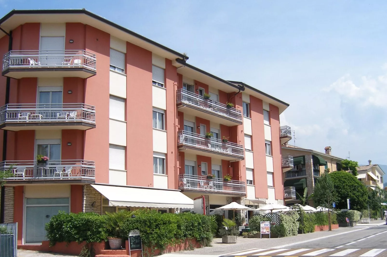 Residence Doria, Garda-Bilo 4-Außenbereich Sommer