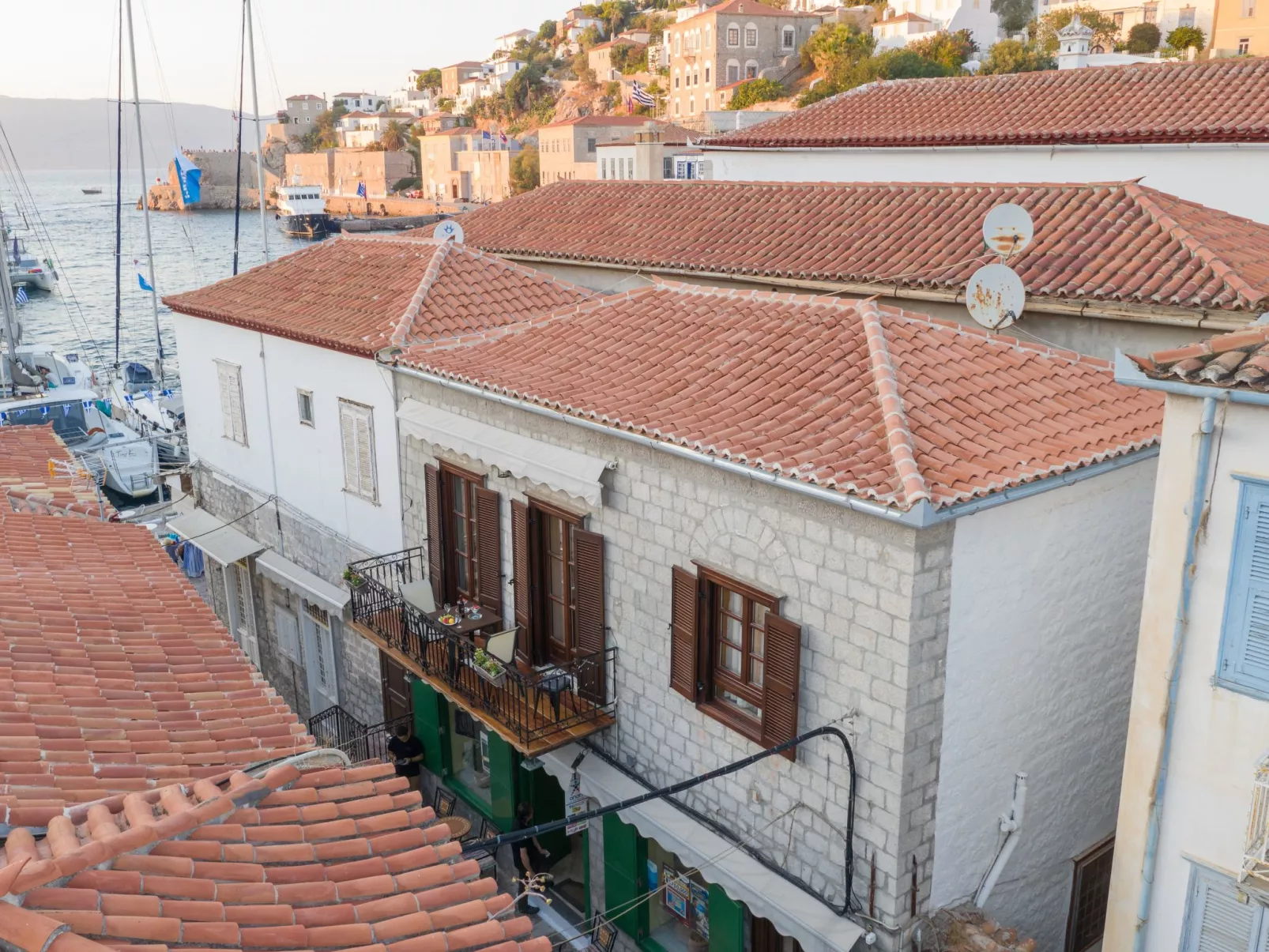 Mit Blick auf das Wasser