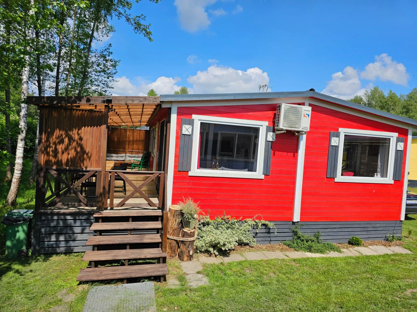 Ganzjährig bewohnbares Ferienhaus - rot