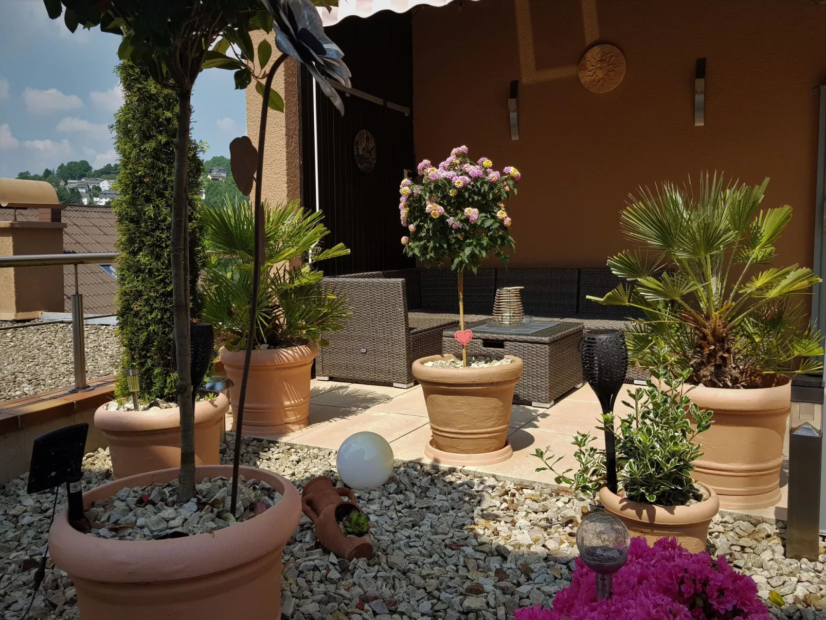 Mit Blick auf das Wasser