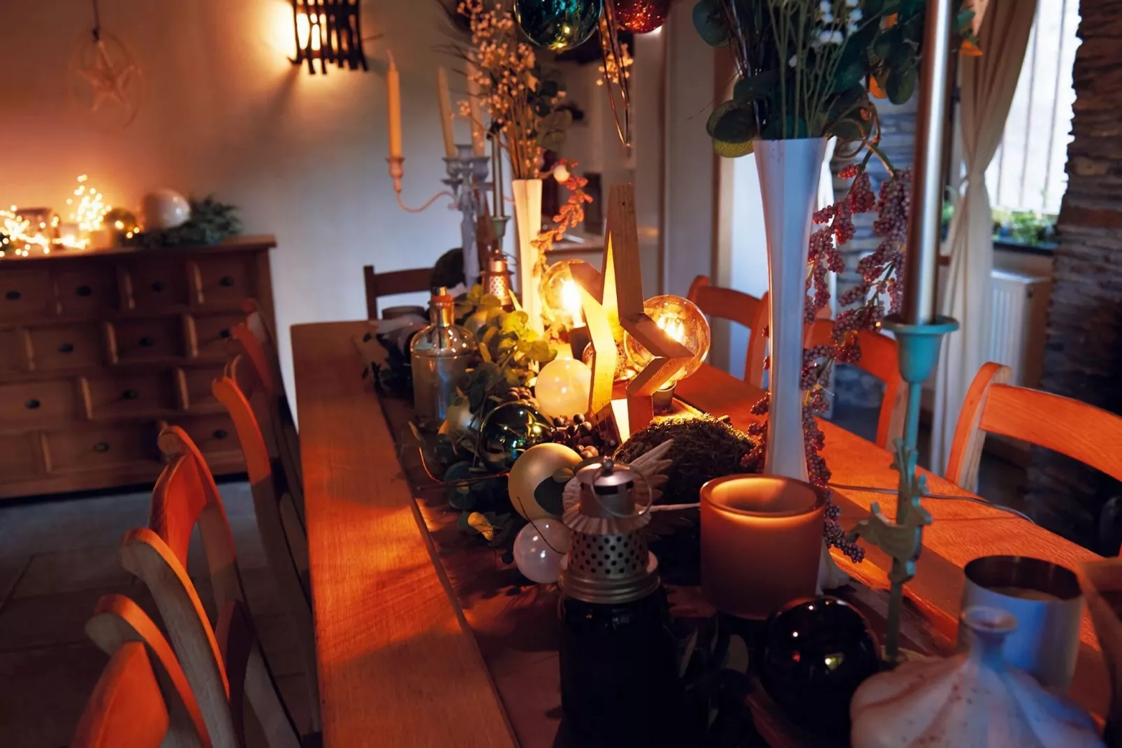 La Nuitée des Nutons-Dining room
