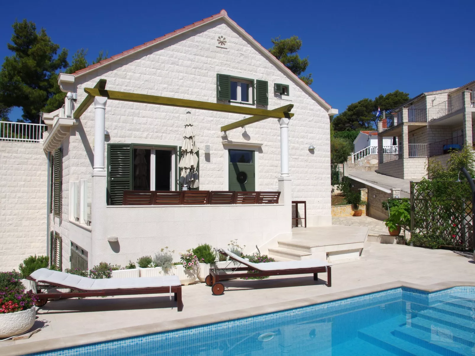 Schönes Ferienhaus mit privatem Pool