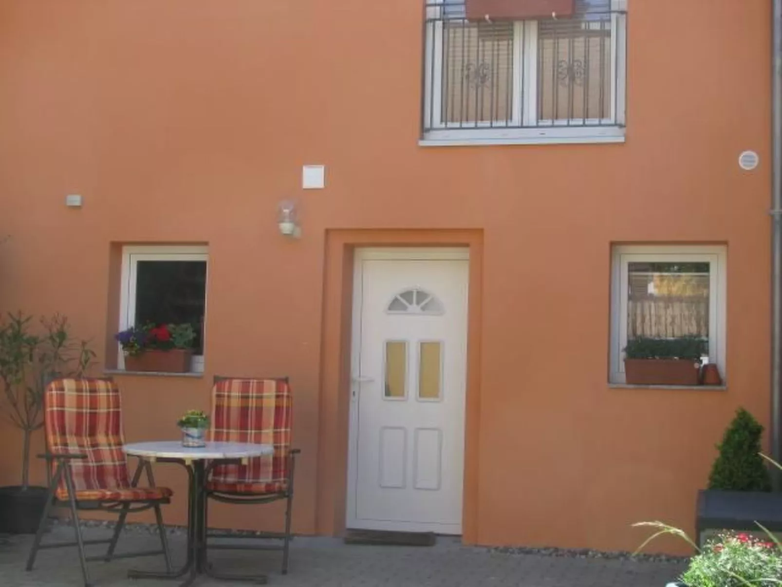 Moderne Wohnung mit Terrasse in zentraler Lage