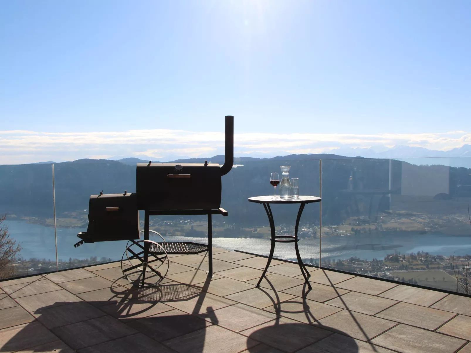 Freistehendes Ferienhaus mit Blick auf den See