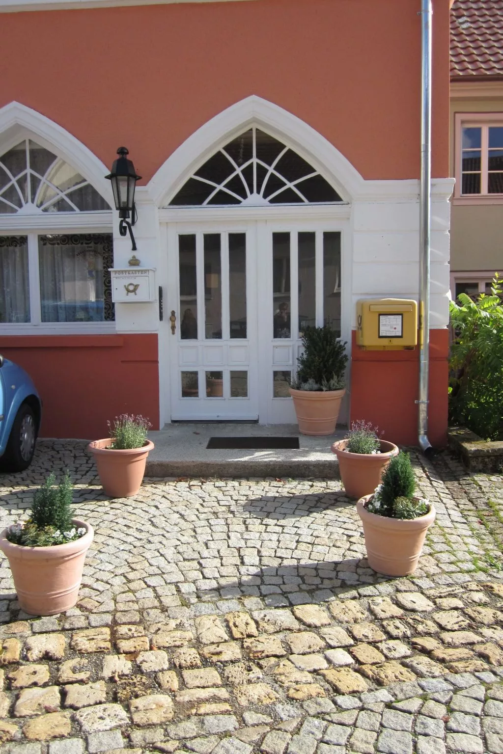 Dachgeschosswohnung mit Gartennutzung