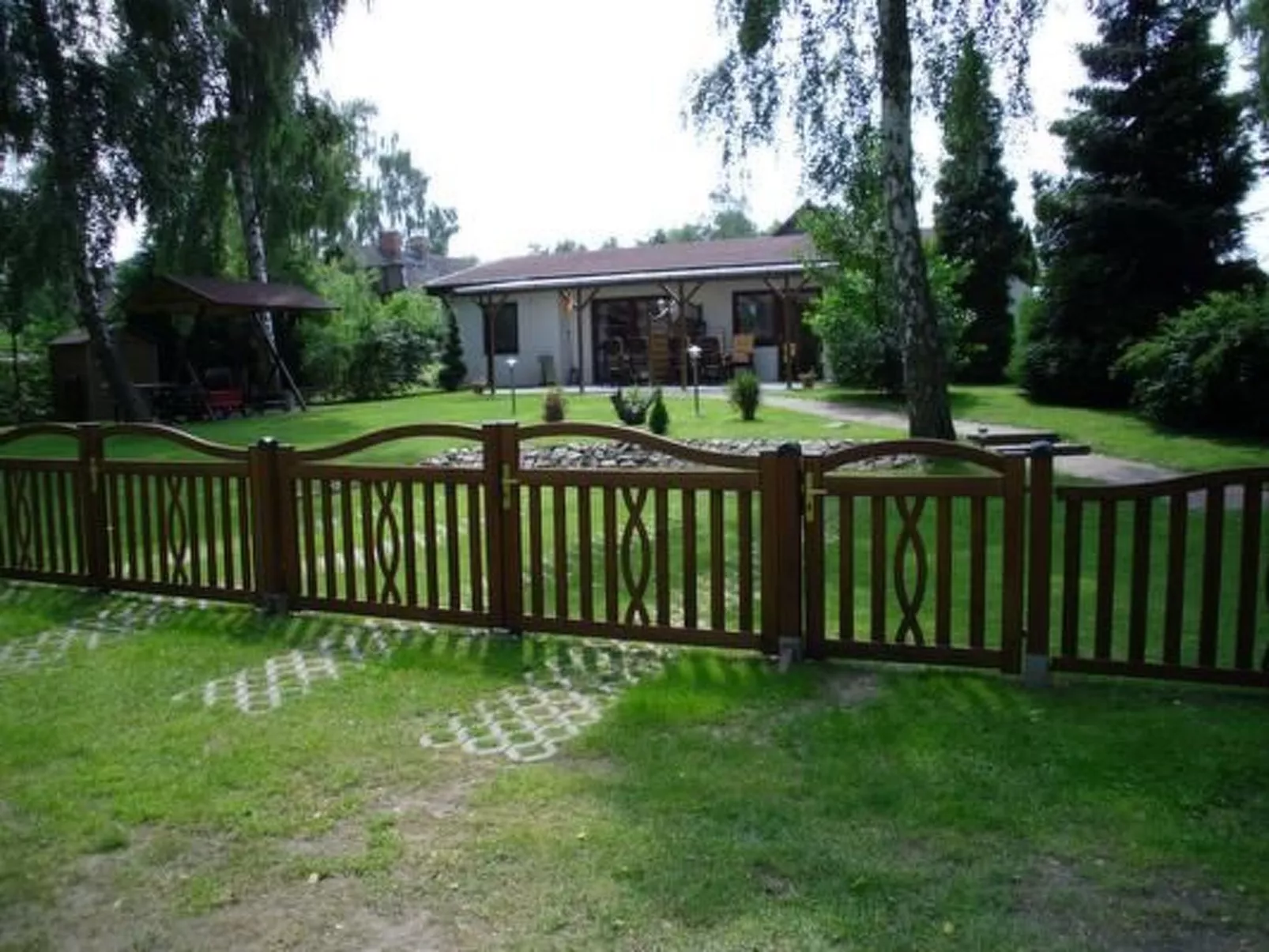 Mit Garten, Grill und Terrasse